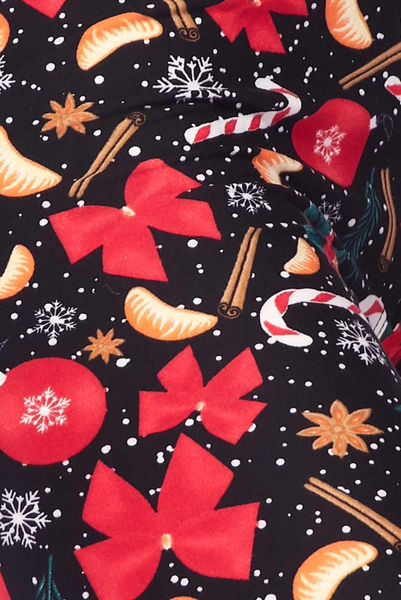 Buttery Soft Traditional Country Christmas Plus Size Leggings (One Size Plus,Red)