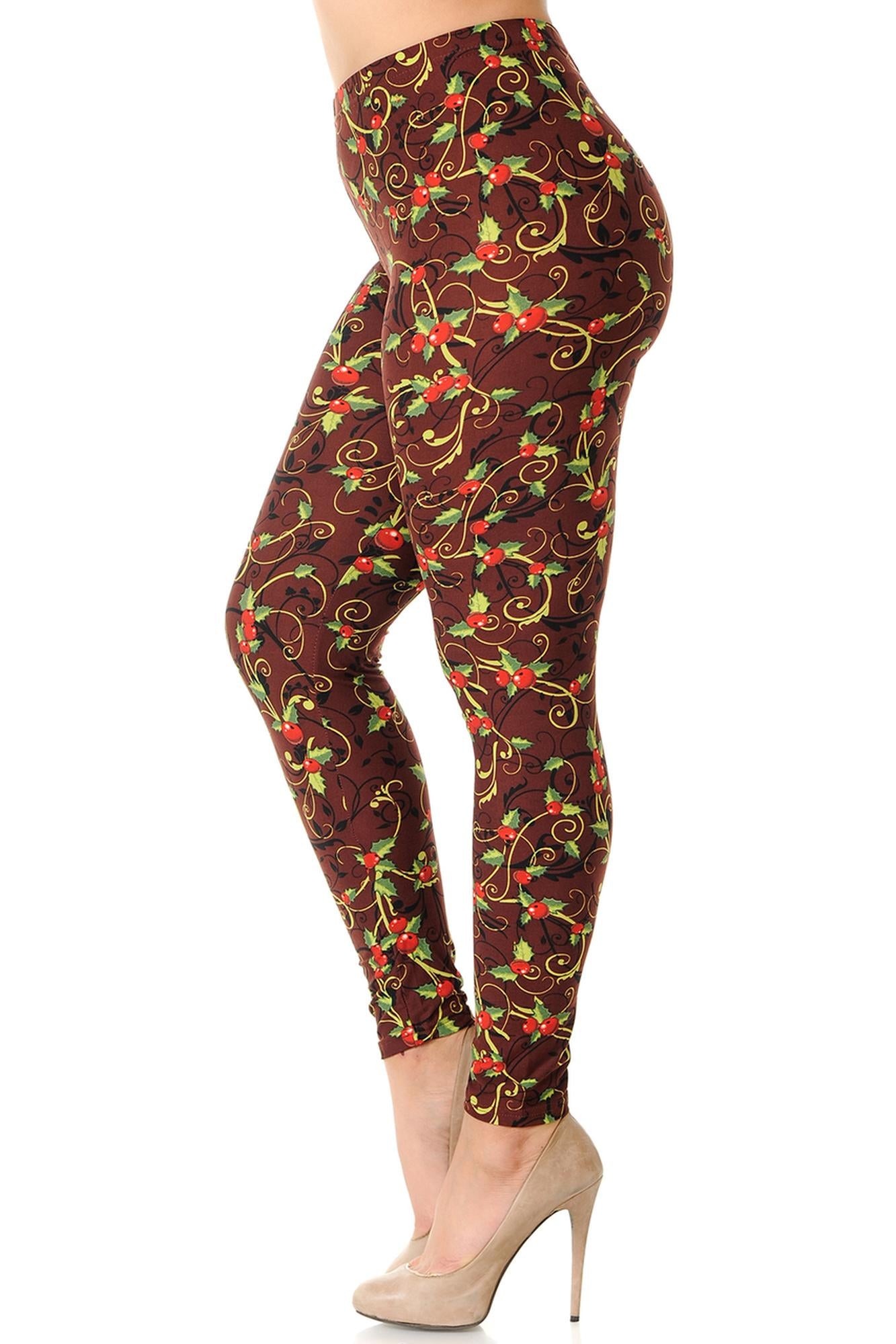 Buttery Soft Christmas Holly Plus Size Leggings (One Size Plus,Brown)
