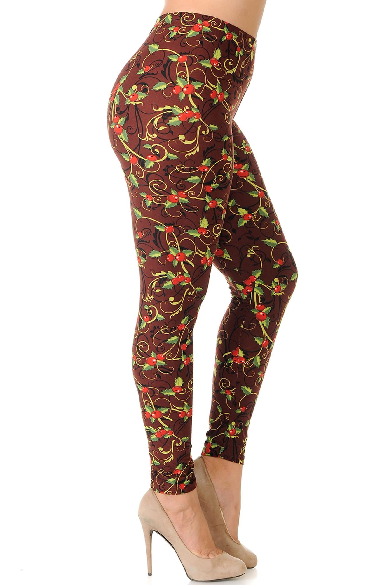 Buttery Soft Christmas Holly Plus Size Leggings (One Size Plus,Brown)