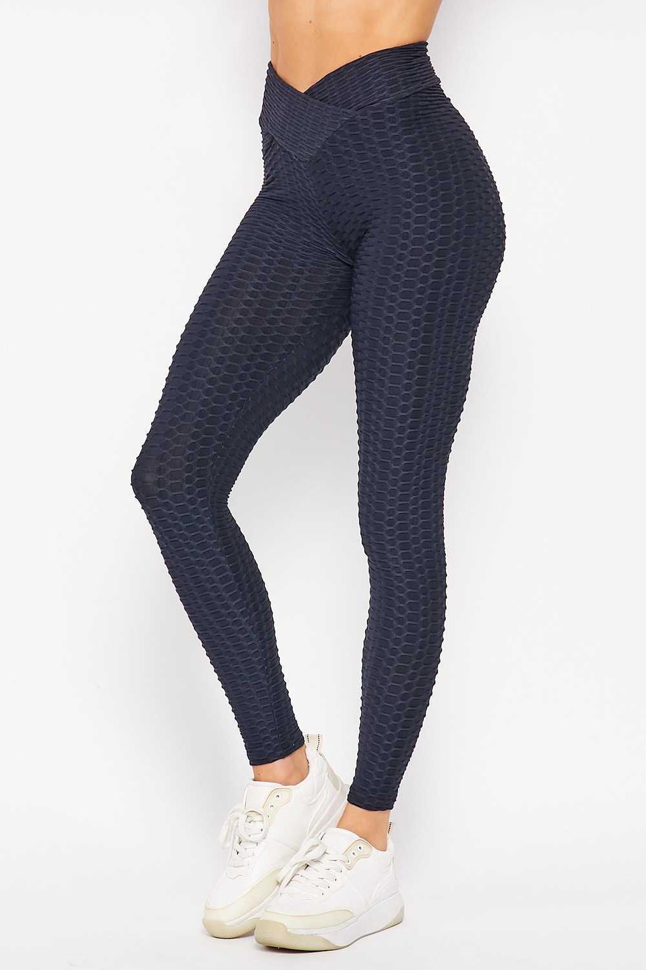 Scrunch Butt Textured V-Waist High Waisted Plus Size Leggings with Pockets