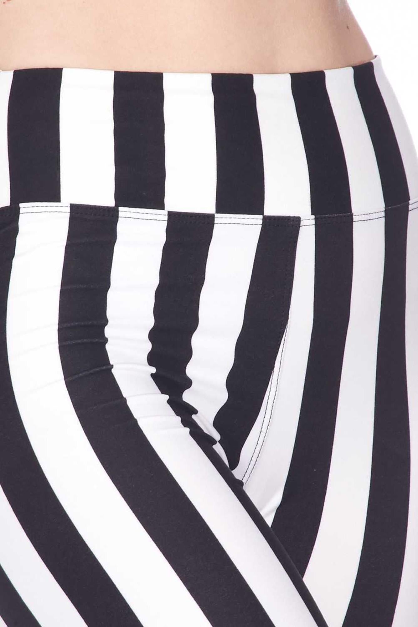 Buttery Soft Vertical Wide Stripe Plus Size Biker Shorts - 3 Inch Waist Band (One Size Plus,Black)