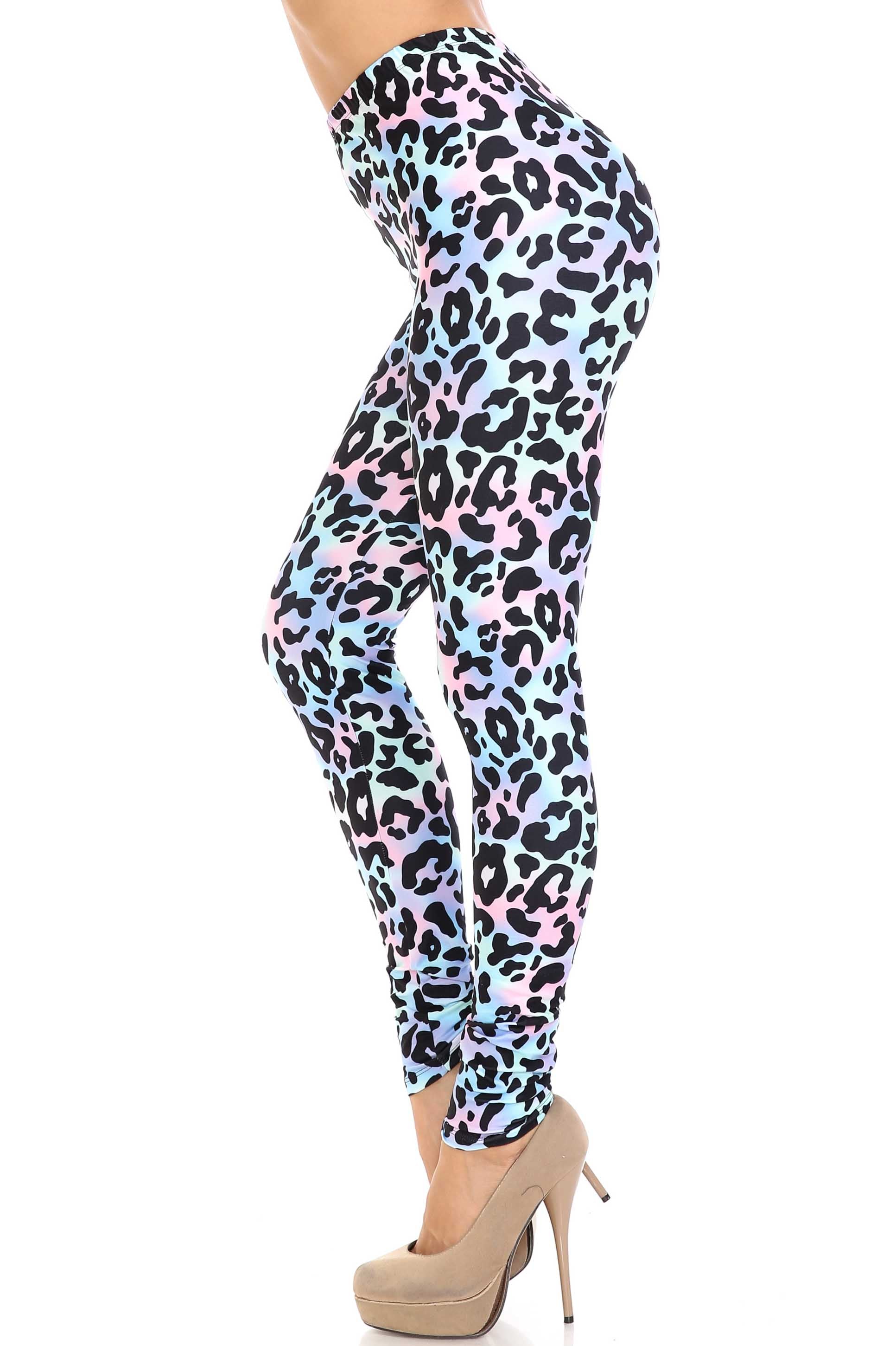 Creamy Soft Chromatic Leopard Plus Size Leggings - By USA Fashion (One Size Plus,Blue)