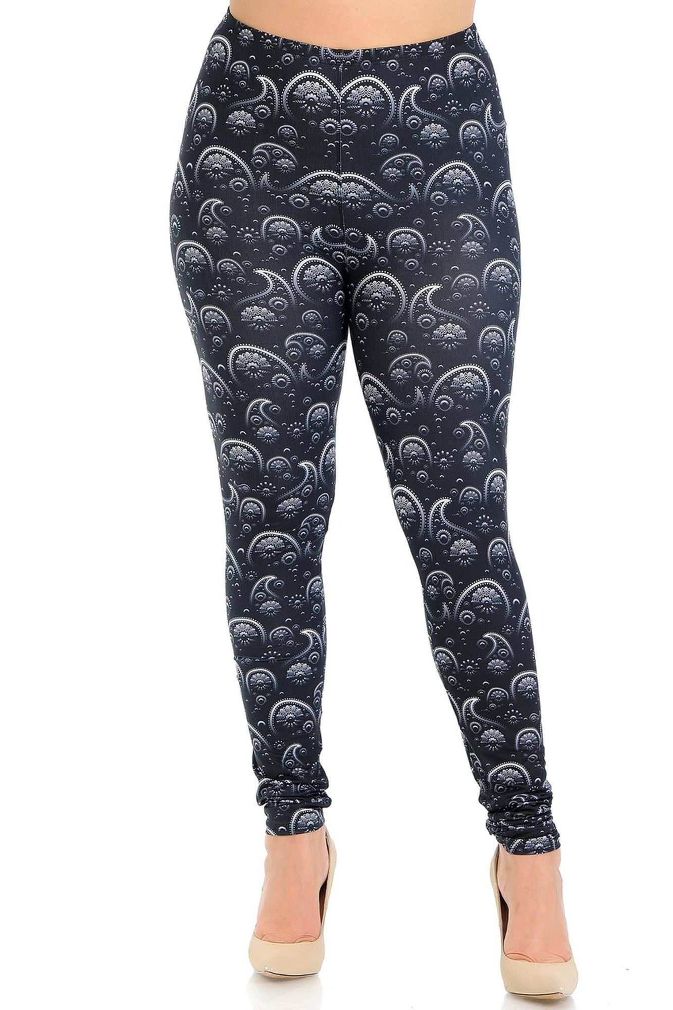 Creamy Soft Fading Paisley Plus Size Leggings - Signature Collection (One Size Plus,Black)
