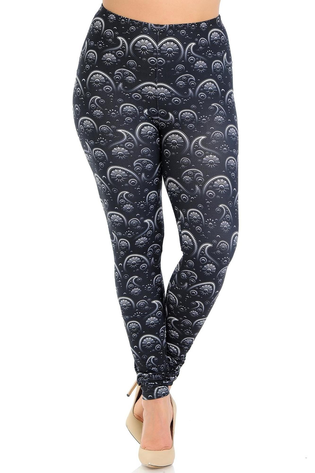 Creamy Soft Fading Paisley Plus Size Leggings - Signature Collection (One Size Plus,Black)