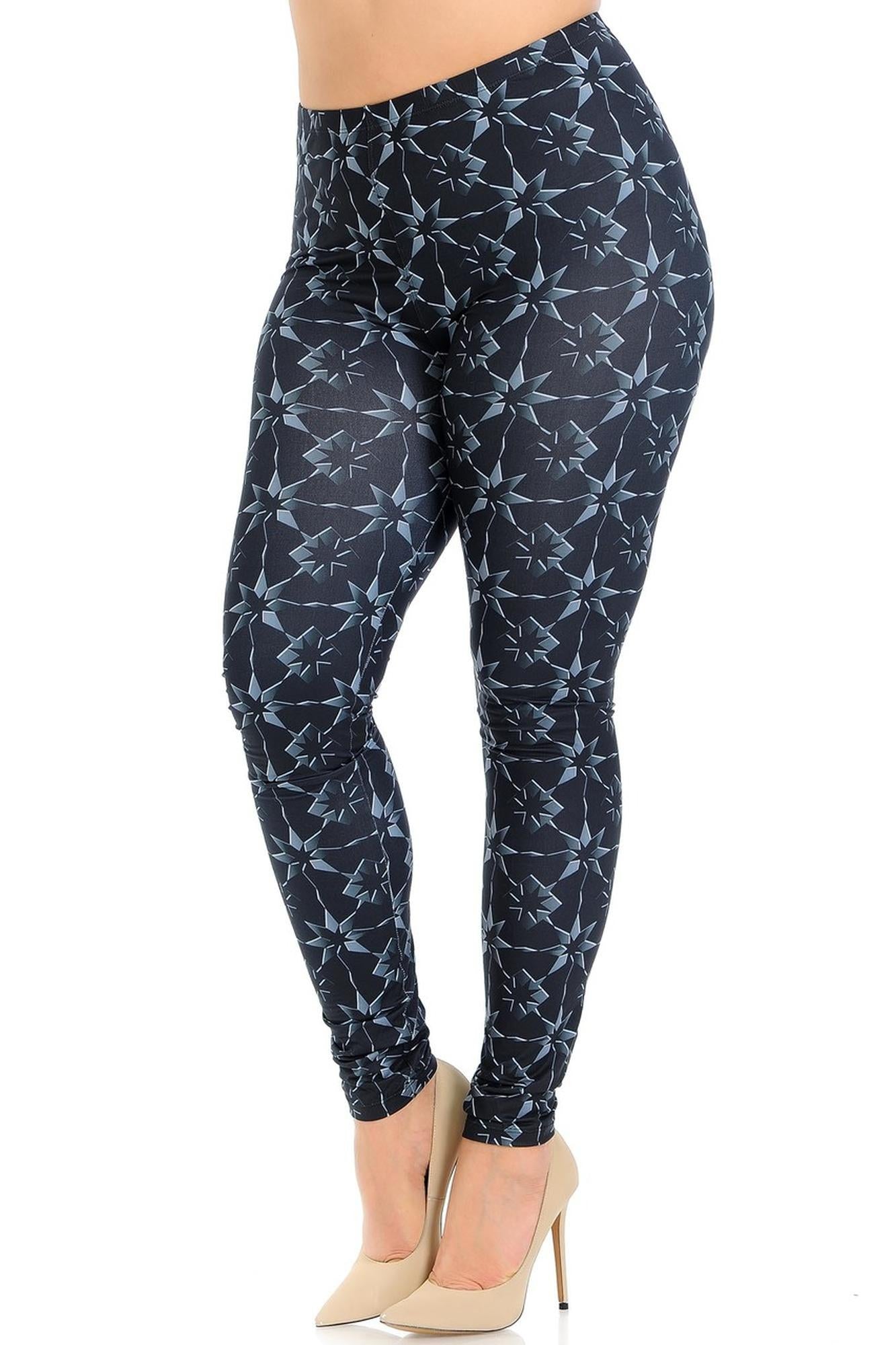Creamy Soft Metallic Stars Plus Size Leggings - Signature Collection (One Size Plus,Black)