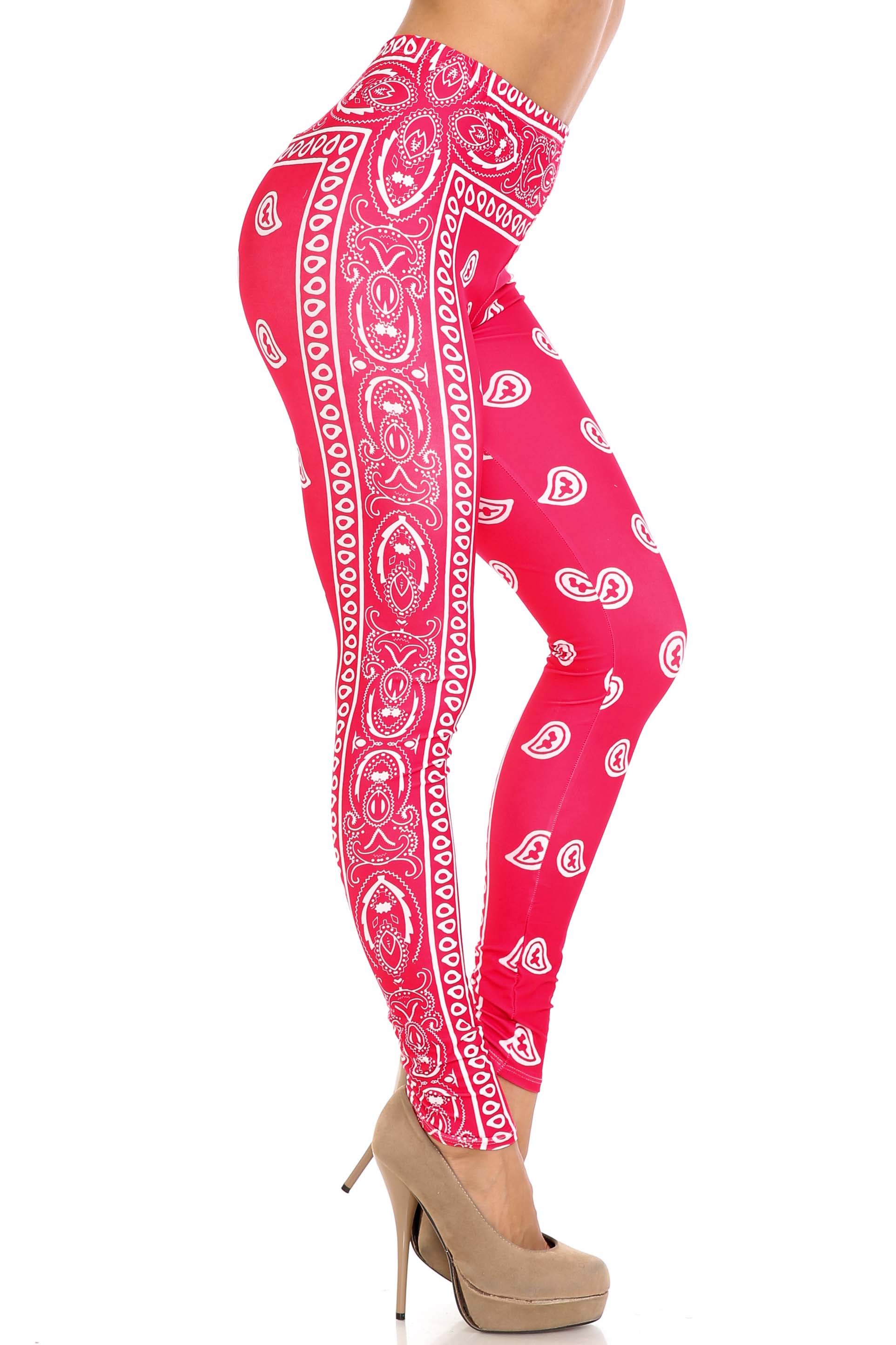 Creamy Soft Red Bandana Plus Size Leggings - USA Fashion (One Size Plus,Red)