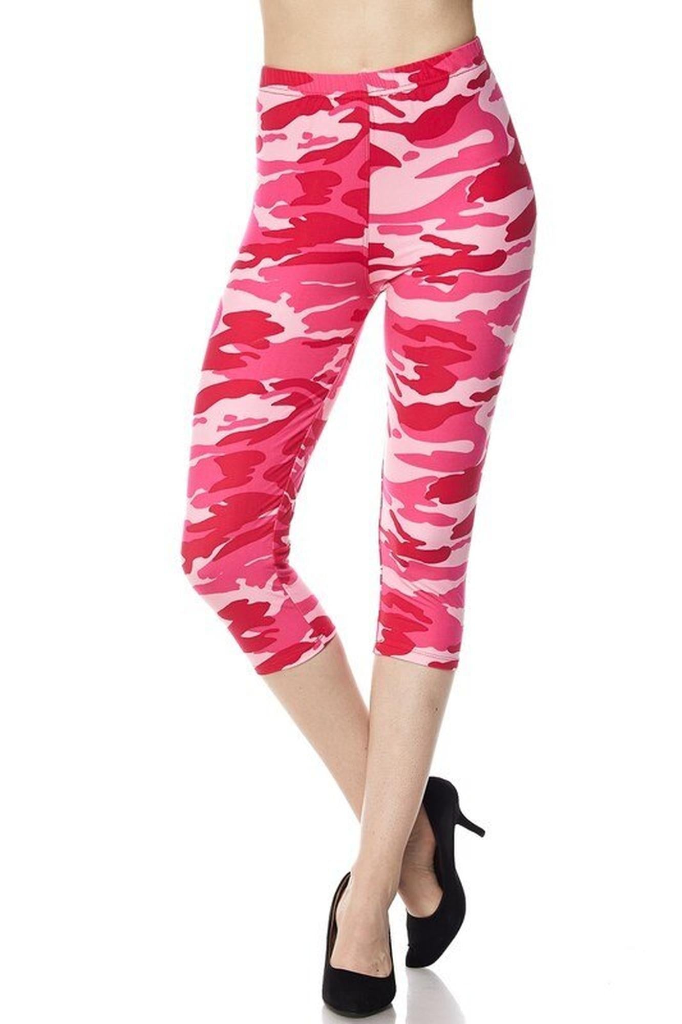 Buttery Soft Pink Camouflage Capris (One Size Regular,Pink)