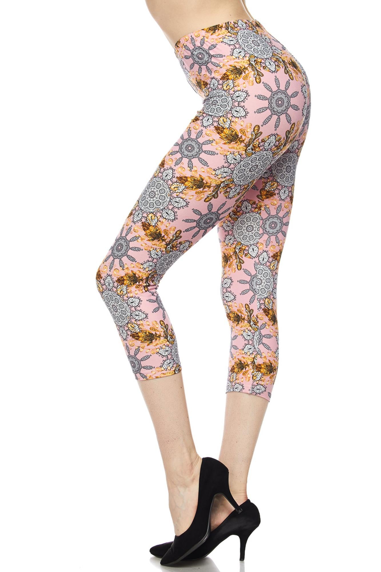 Buttery Soft Gorgeous Pink Motif Capris (One Size Regular,Pink)