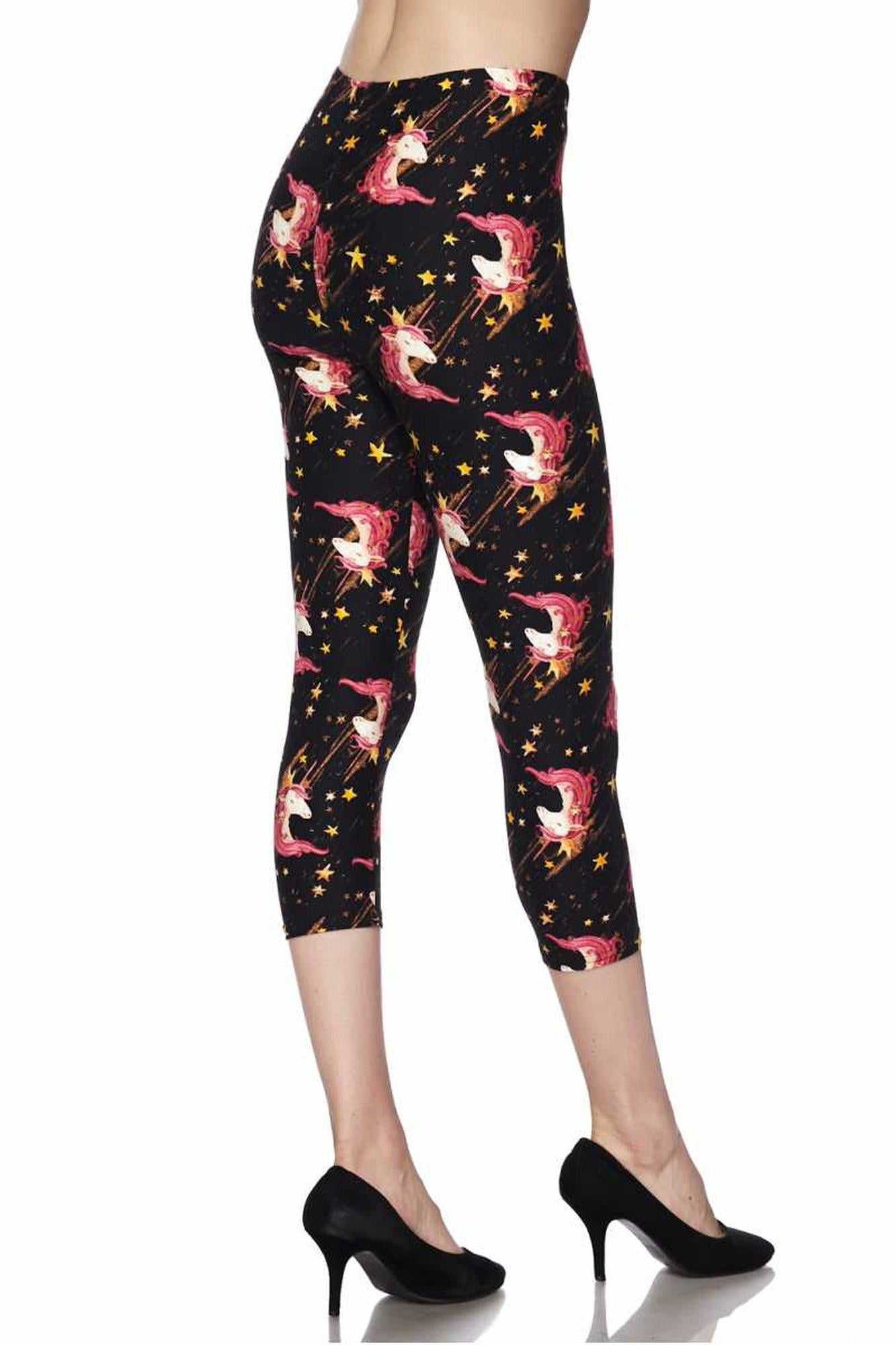 Buttery Soft Twinkle Unicorn Plus Size Capris (One Size Plus,Black)