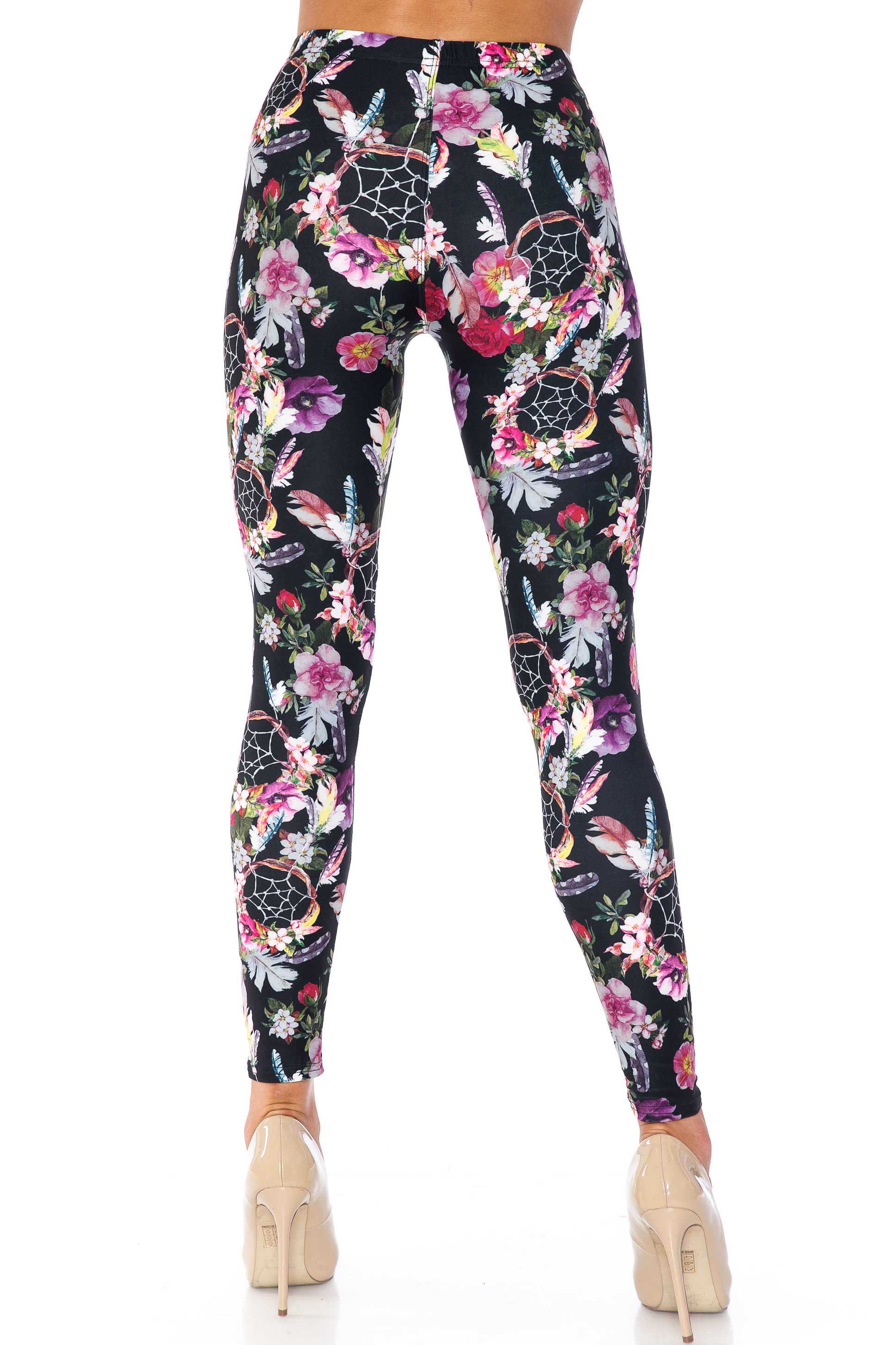 Creamy Soft Floral Dreamcatcher Extra Plus Size Leggings - 3X-5X - USA Fashion (XPlus One Size,Black)
