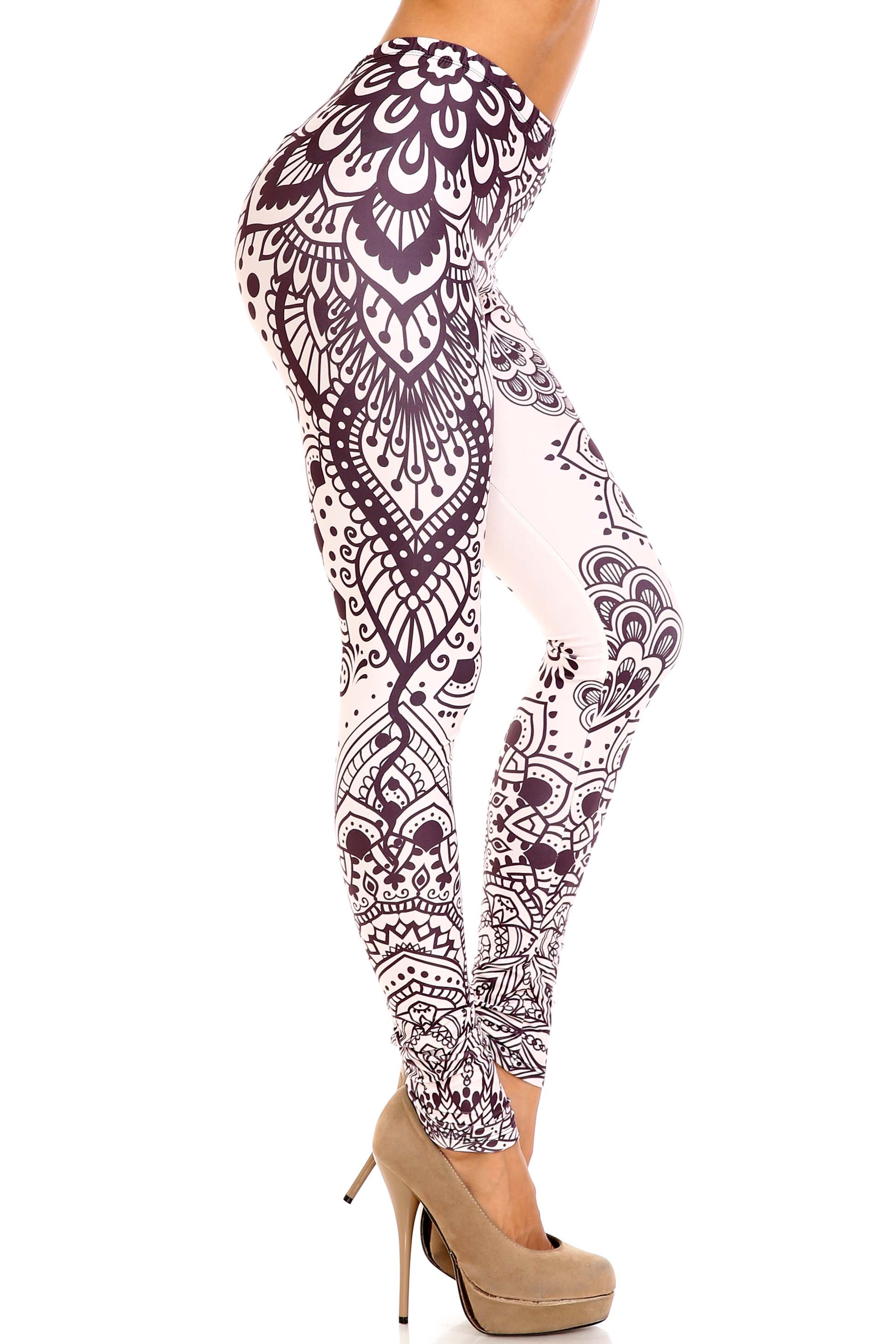 Creamy Soft Creamy Tribal Mandala Extra Plus Size Leggings - 3X-5X - USA Fashion (XPlus One Size,Beige)