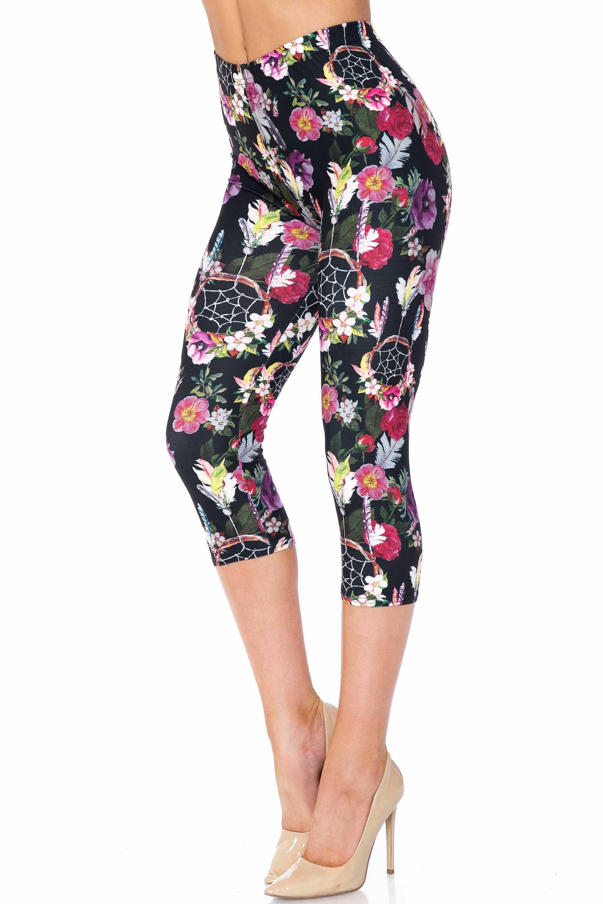Creamy Soft Floral Dreamcatcher Extra Plus Size Capris - 3X-5X - USA Fashion (XPlus One Size,Black)