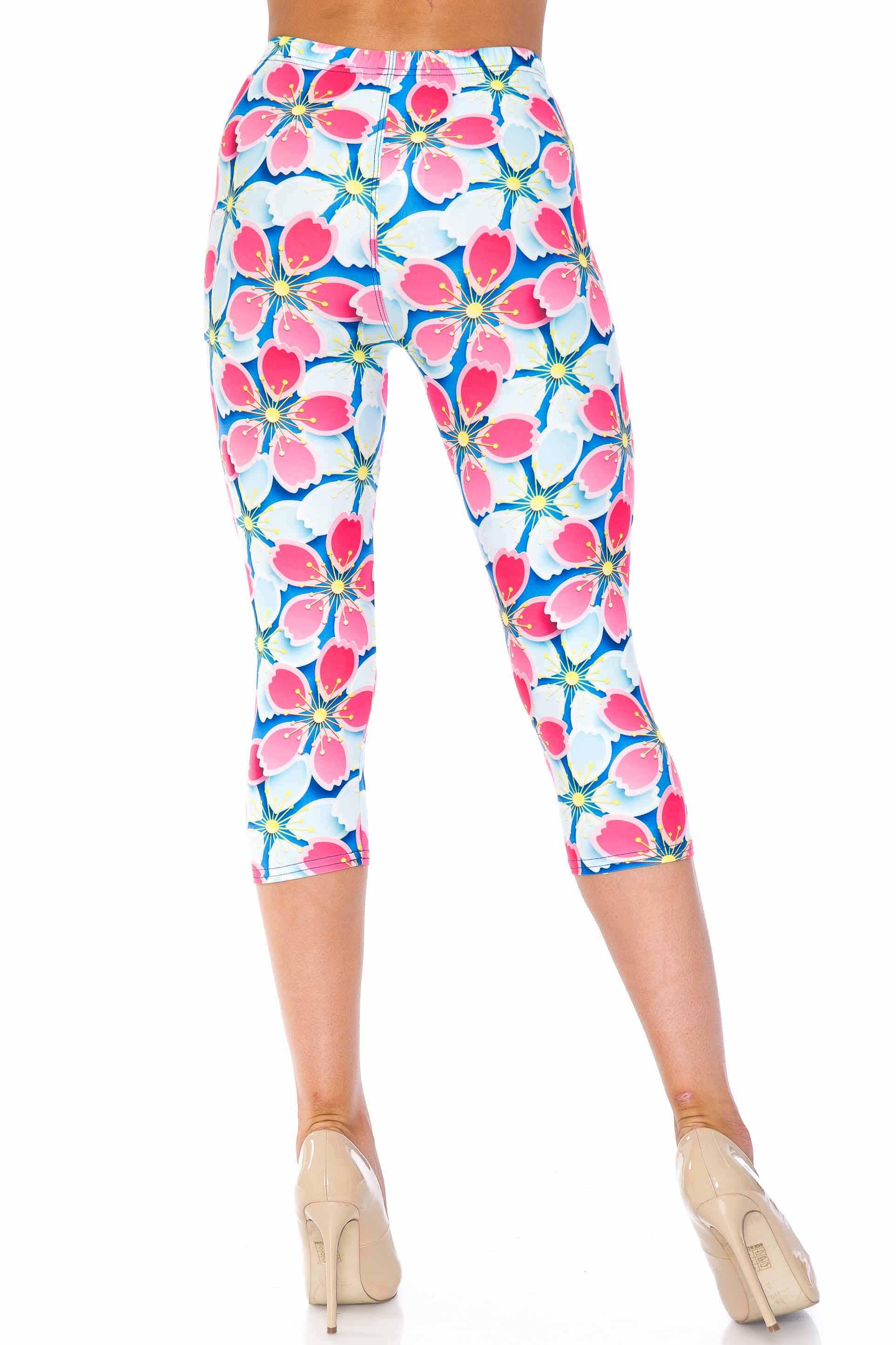 Creamy Soft Pink and Blue Sunshine Floral Extra Plus Size Capris - 3X-5X - USA Fashion (Pink,XPlus One Size)