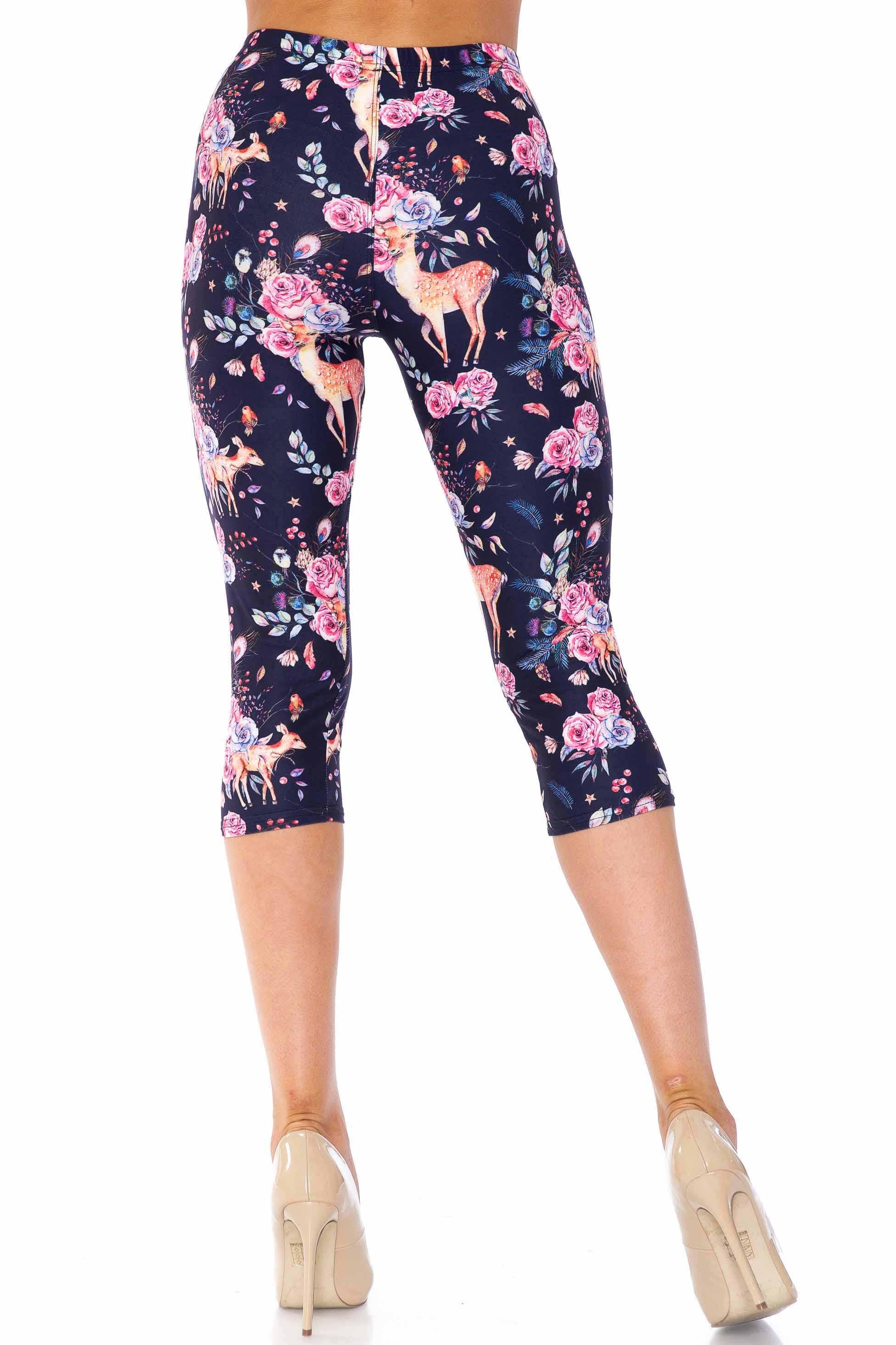 Creamy Soft Woodland Floral Fawn Extra Plus Size Capris - 3X-5X - USA Fashion (XPlus One Size,Black)